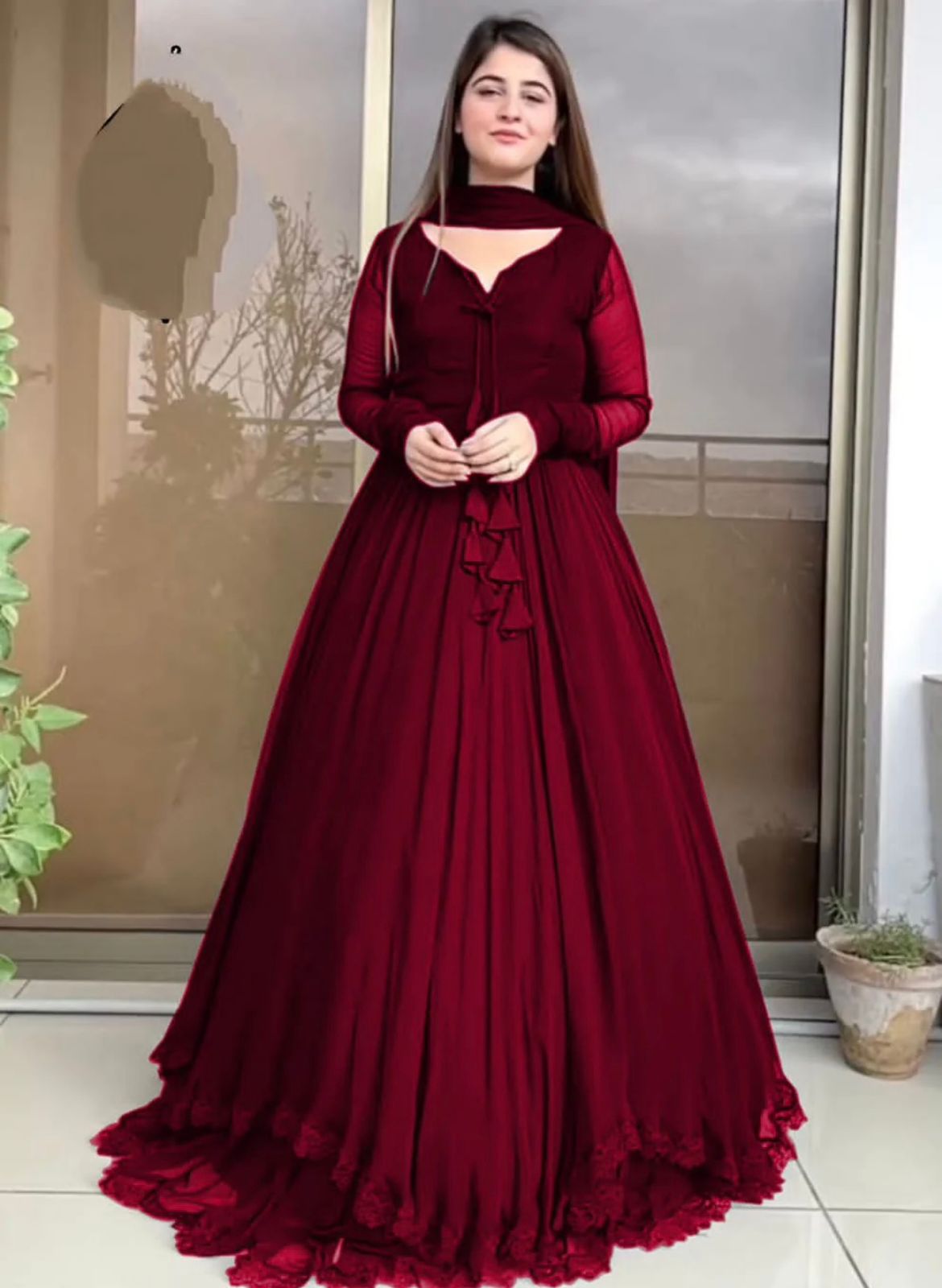 “Jaan-e-Jahan Maxi With 2 Layers Stiched