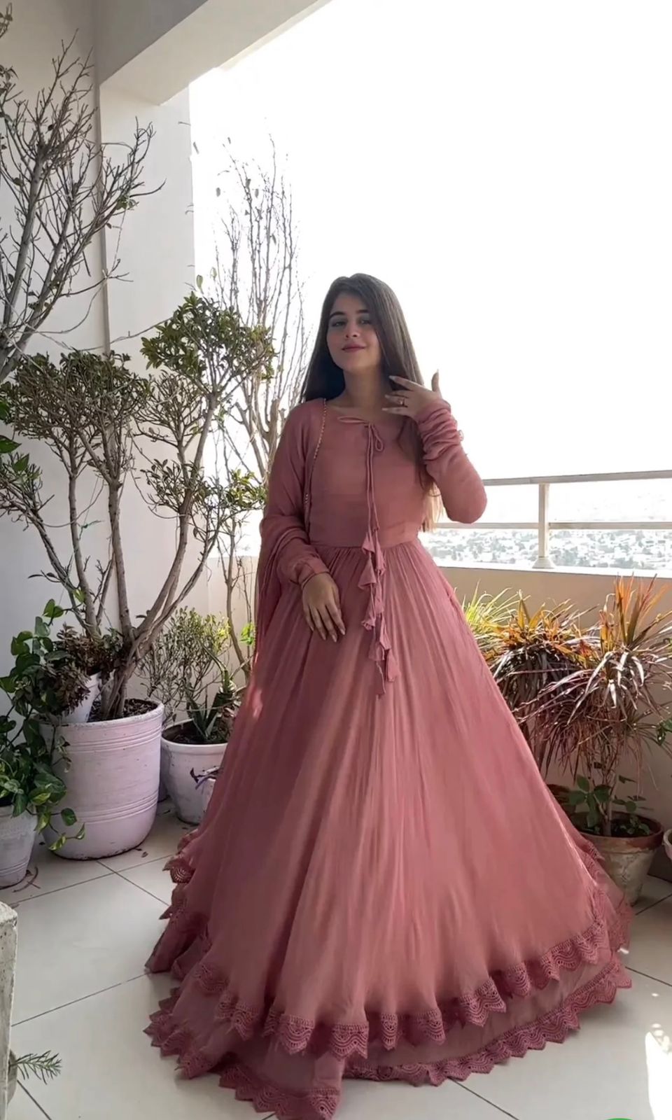 “Jaan-e-Jahan Maxi With 2 Layers Stiched