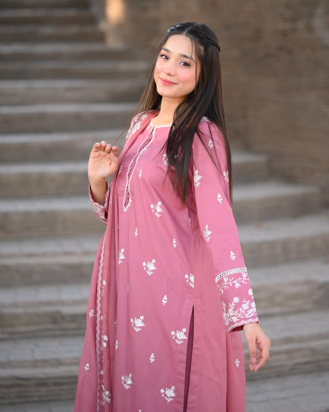 NAZNEEN EMBROIDERY 3PC Pure Lawn Stiched