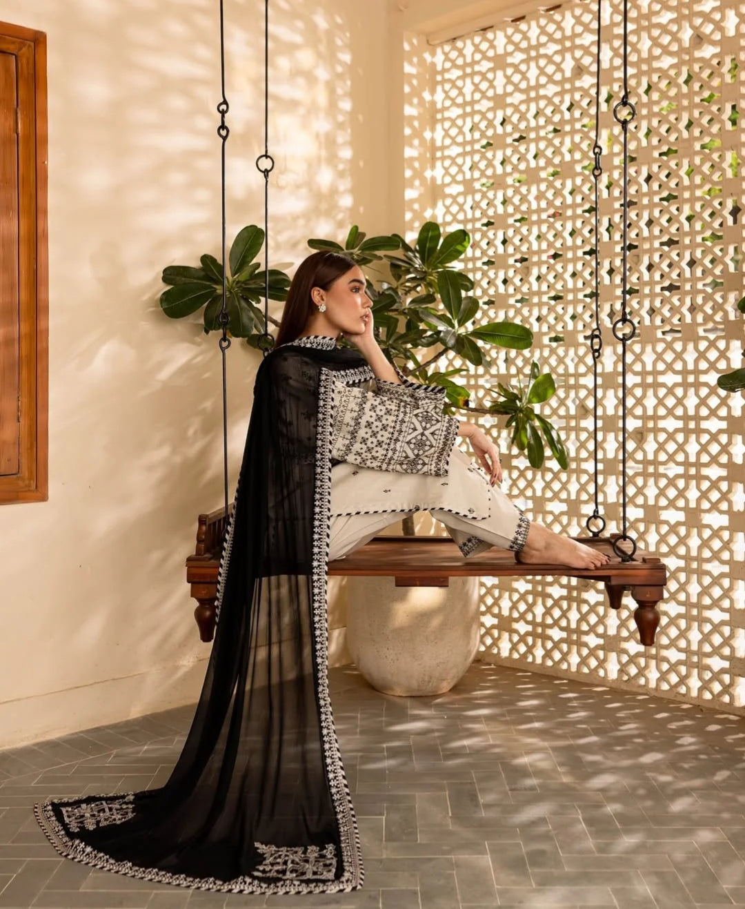 Arfa Embroidery Stiched 3pcs Cotton Lawn and Crinkle Chiffon Duppata