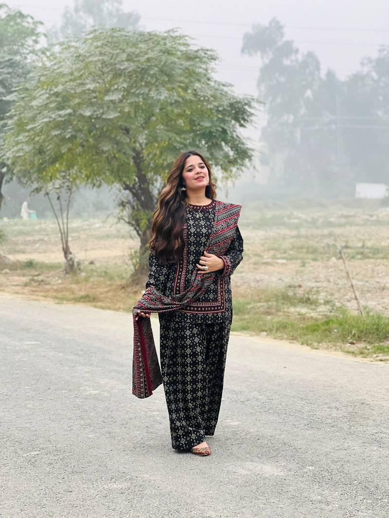 Ammara 3Pc Silky lawn Stiched
