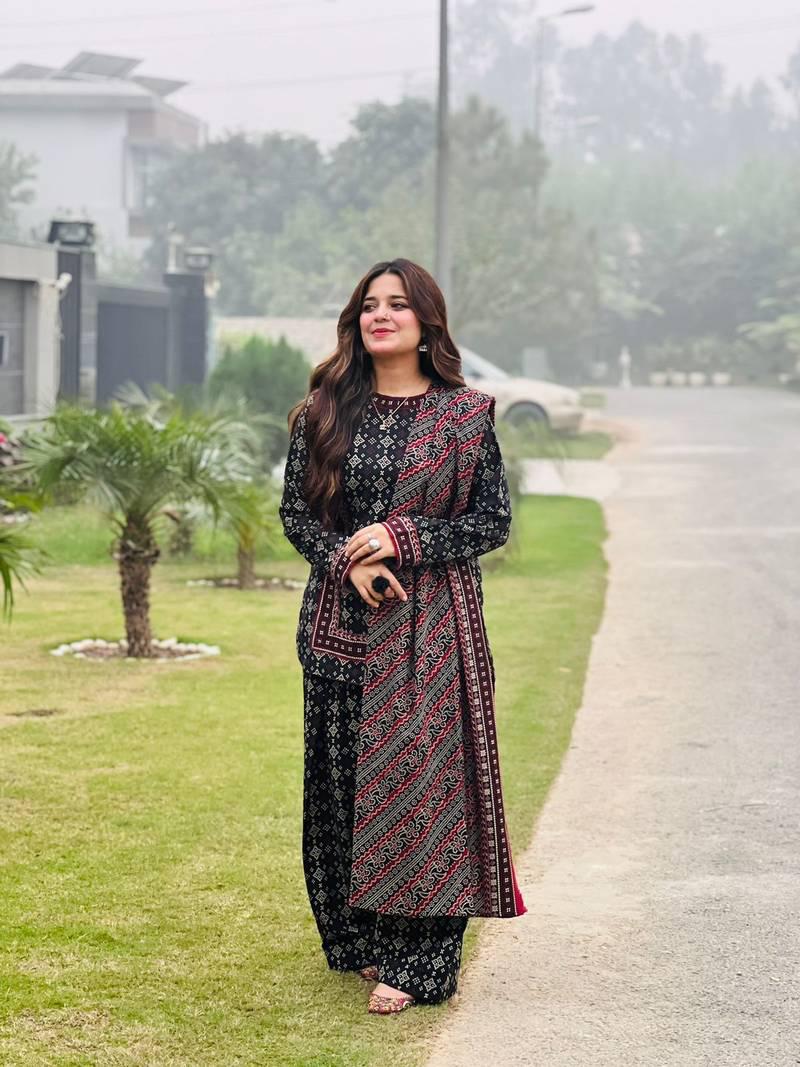 Ammara 3Pc Silky lawn Stiched